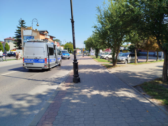 Zderzenie motocyklisty z osobówką na ul. Wojskowej w Siedlcach