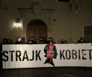 Protest przeciwko kardynałowi Stanisławowi Dziwiszowi w Krakowie