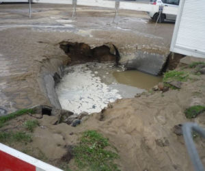 Zapadła się ziemia na Bródnie