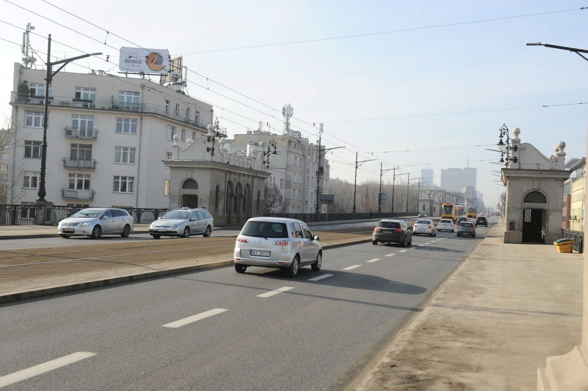 Wzmożne kontrole na moście Poniatowskiego