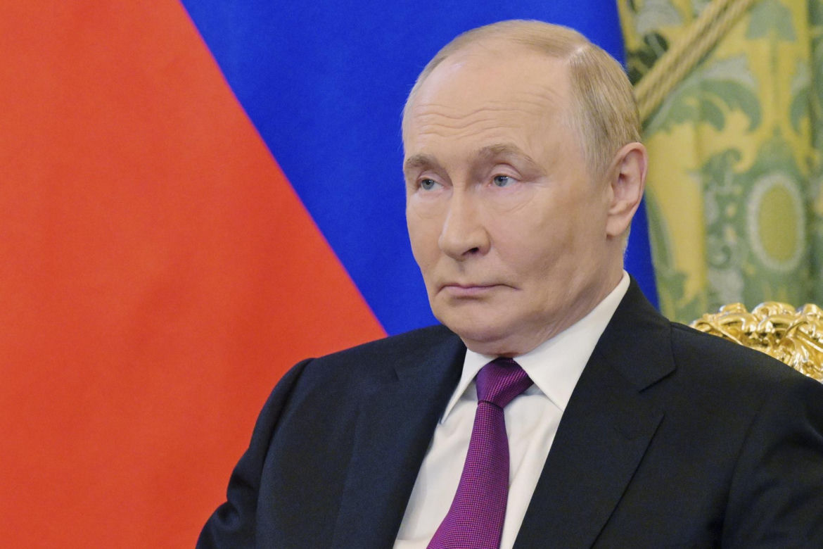 Przygotowania do spotkania Putin-Trump w bazie sił powietrznych USA na Alasce
