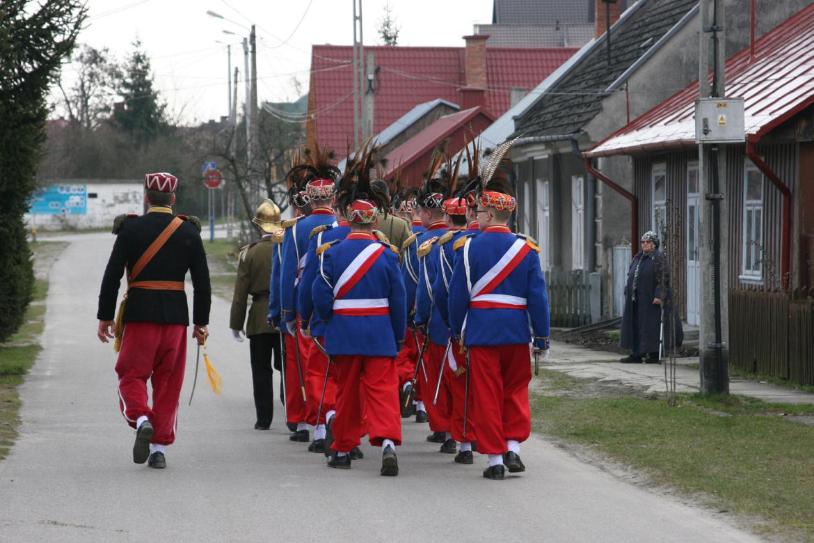 Radomyśl nad Sanem. Uzyskało lokację miejską w 1581 roku, zdegradowany w 1935 roku.