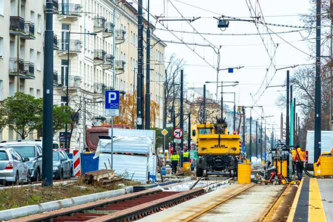 Tramwaj wzdłuż ul. Rakowieckiej w Warszawie - budowa
