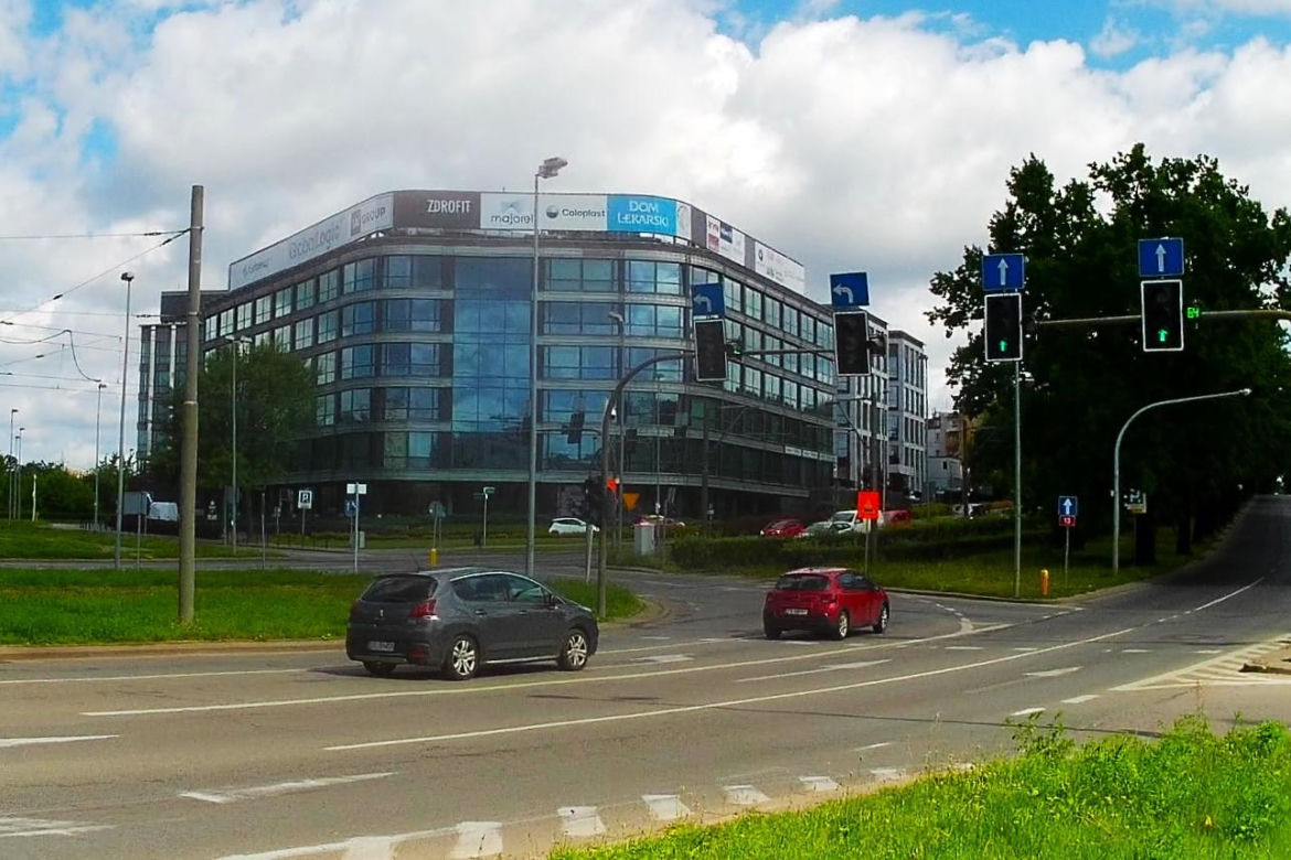 Plac Szyrockiego jest przekleństwem pieszych. Radny interweniuje