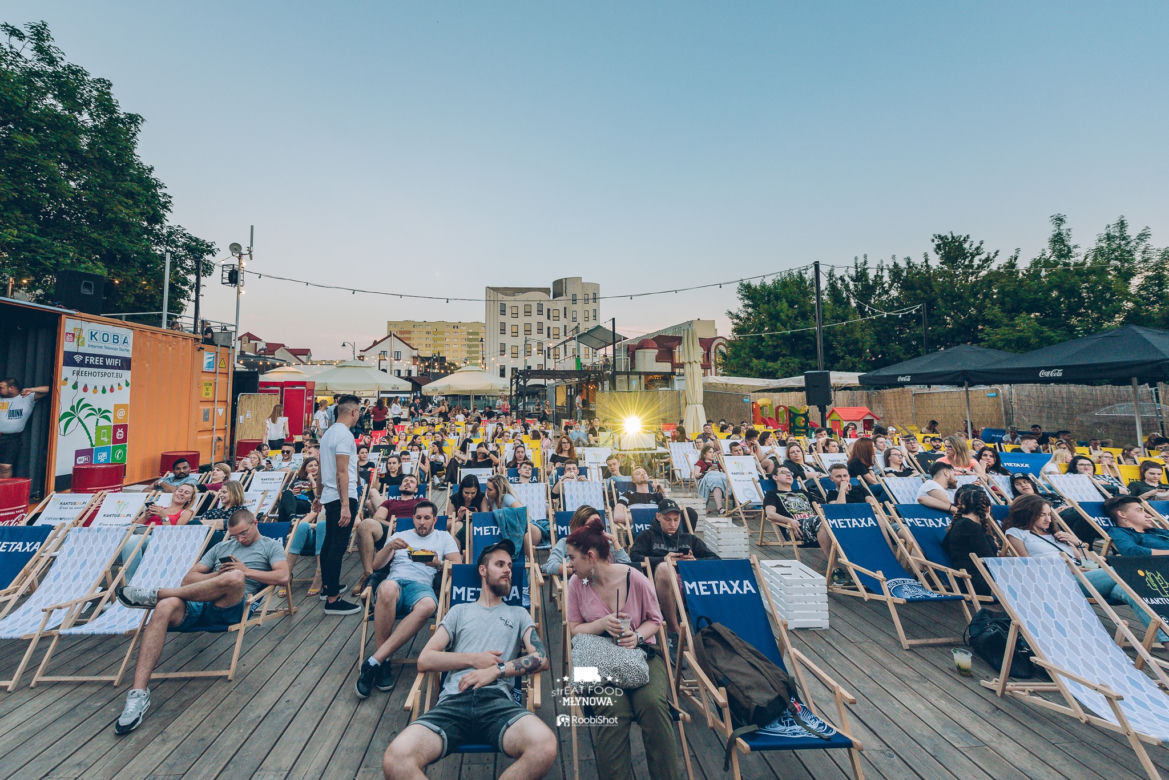Kino plenerowe w Białymstoku w ramach Streat Food Młynowa