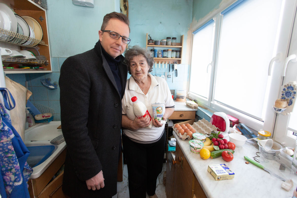 Emerycie, poseł zrobi ci zakupy