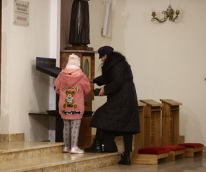 Ewa Krawczyk na grobie męża w rocznicę jego śmierci