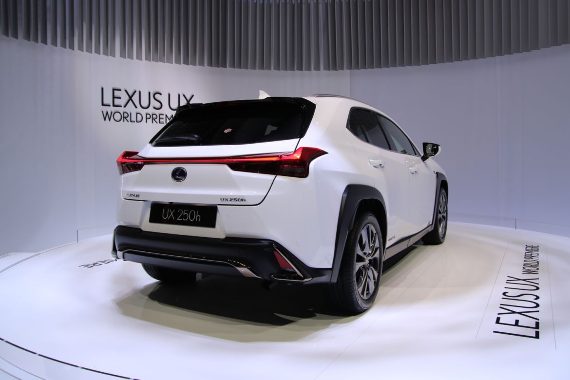 Lexus UX