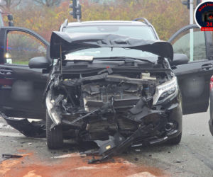 Wypadek karawanu wiozącego trumnę z ciałem. Szok w Warszawie