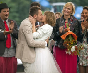 Pierwsza miłość. Radek (Mateusz Banasiuk), Nikola (Anna Kózka), Otylia (Otylia Jędrzejczak)