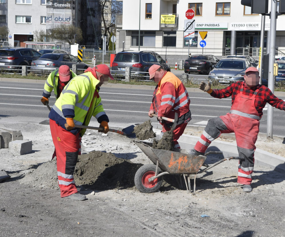 Ostatnie asfaltowanie Sokratesa. Otwarcie po majówce