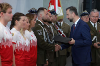 Przed Świętem Wojska Polskiego. Żołnierze WOT wyróżnieni za służbę i sportowe sukcesy