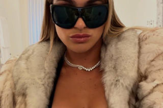 Aryna Sabalenka z głębokim dekoltem