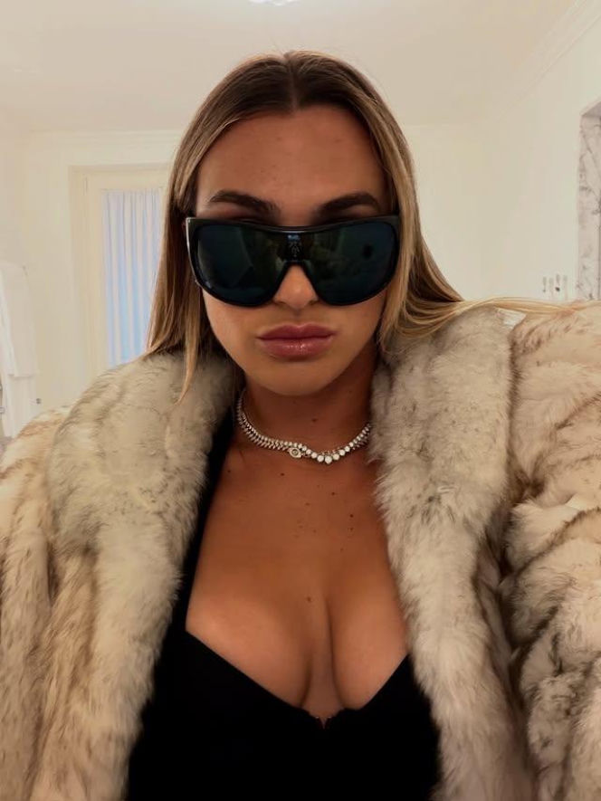 Aryna Sabalenka z głębokim dekoltem