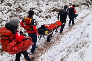 Trudna akcja GOPR w Izerach. Jeden błąd kosztował turystę zdrowie