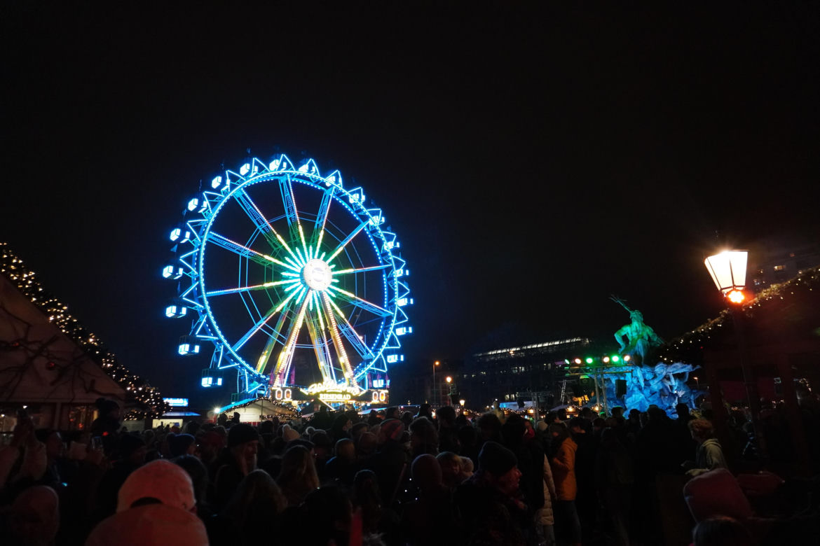 Weeihnachtsmarkt na Alexanderplatz