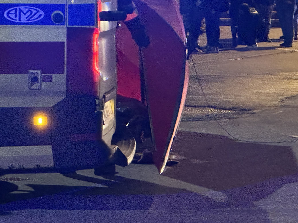 Makabra we Włochach. Kierowca bmw przejechał pieszą