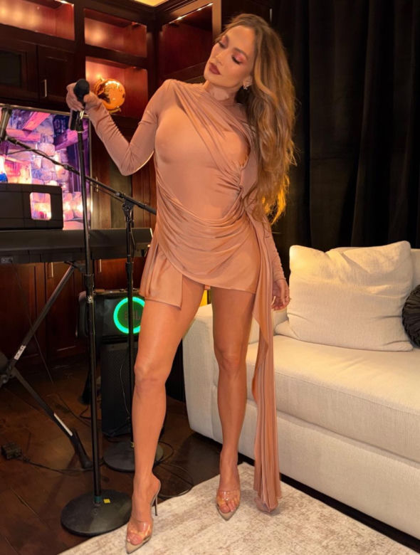 56-letnia Jennifer Lopez młodsza niż kiedykolwiek. Dla fanek ma radę: "Wstań i weź się do roboty"