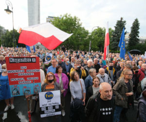 Protest w obronie TVN w Warszawie