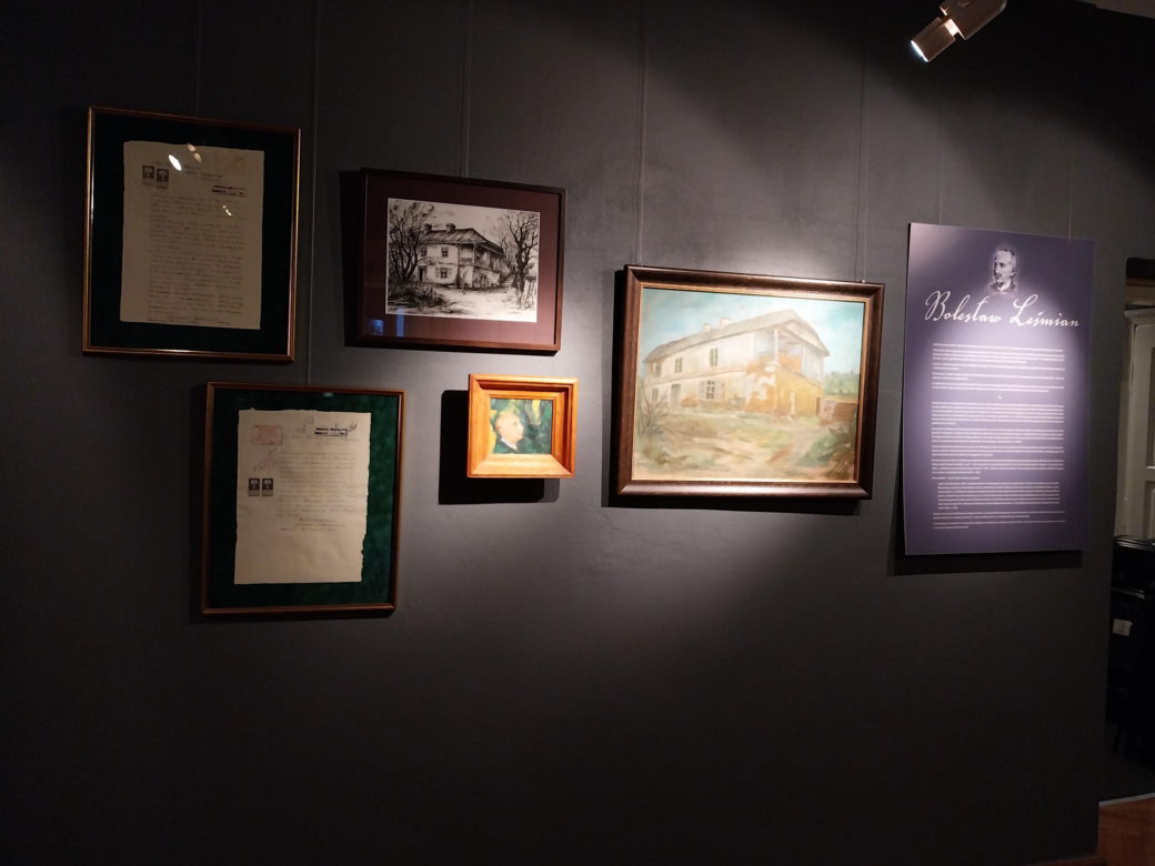 Wystawa w  Muzeum Regionalnym w Hrubieszowie "Artyści i literaci wpisani w krajobraz ziemi hrubieszowskiej"