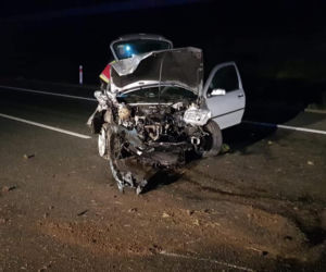  Dwie osoby trafiły do szpitala po dachowaniu na autostradzie