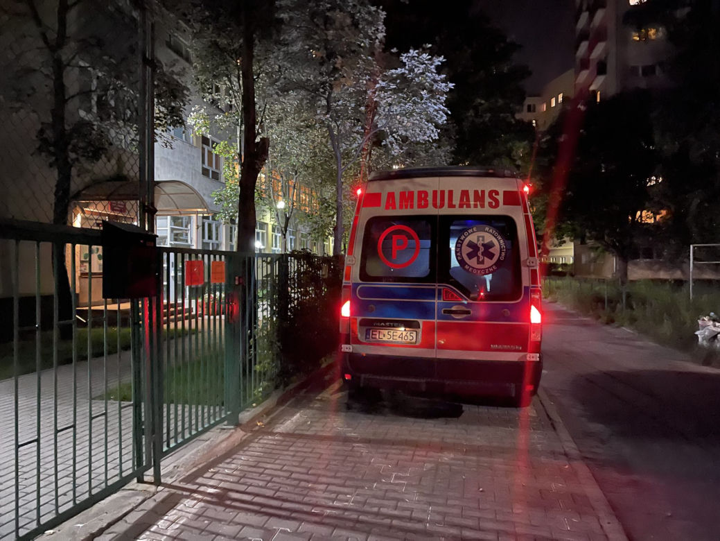 Strażnik miejski wypadł wczoraj z okna budynku komendy
