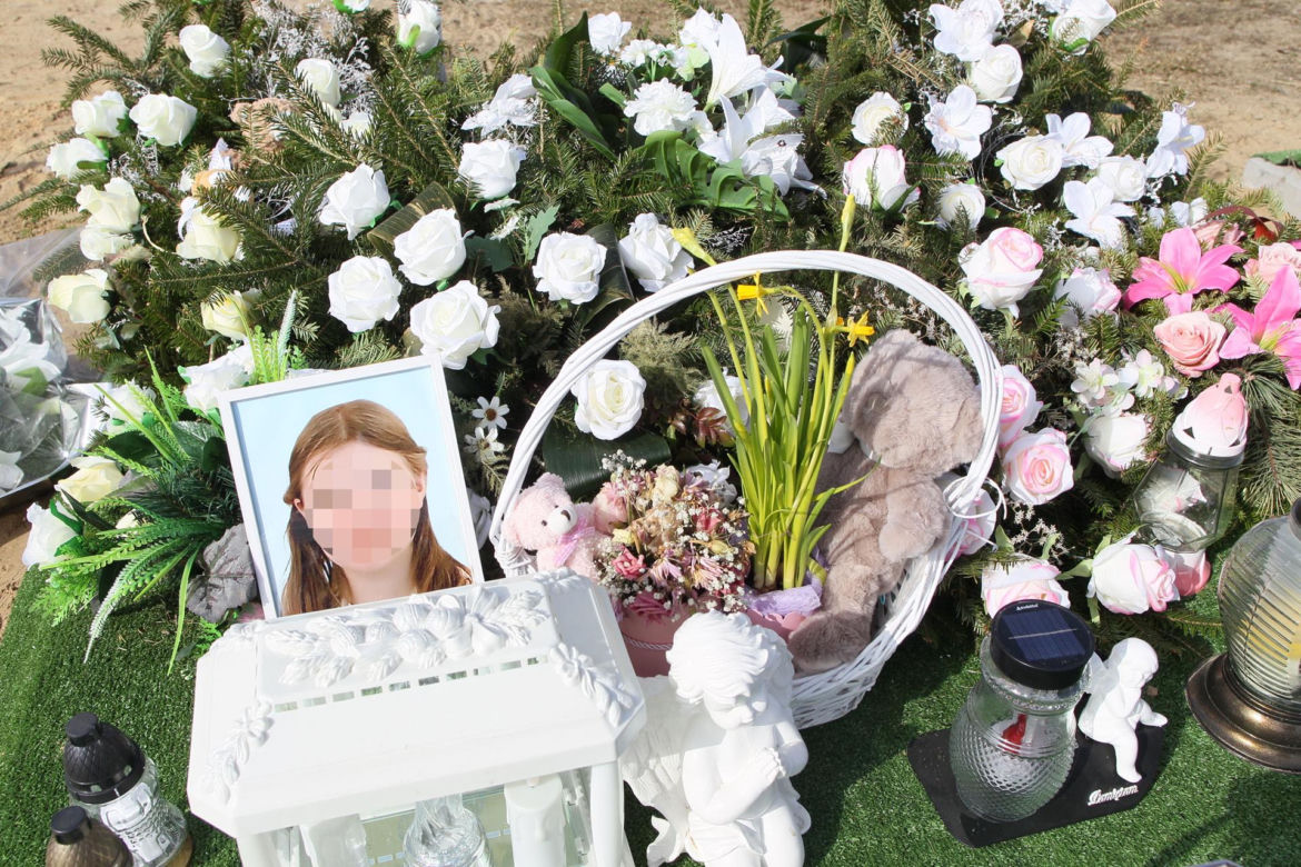 Pożegnali 13-letnią Oliwkę, która zginęła na Malcie. Ten szczegół na jej grobie wyciska łzy