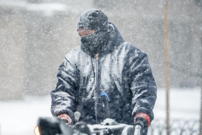 Ofiary śmiertelne, milion ludzi bez prądu w USA! Burza śnieżna atakuje