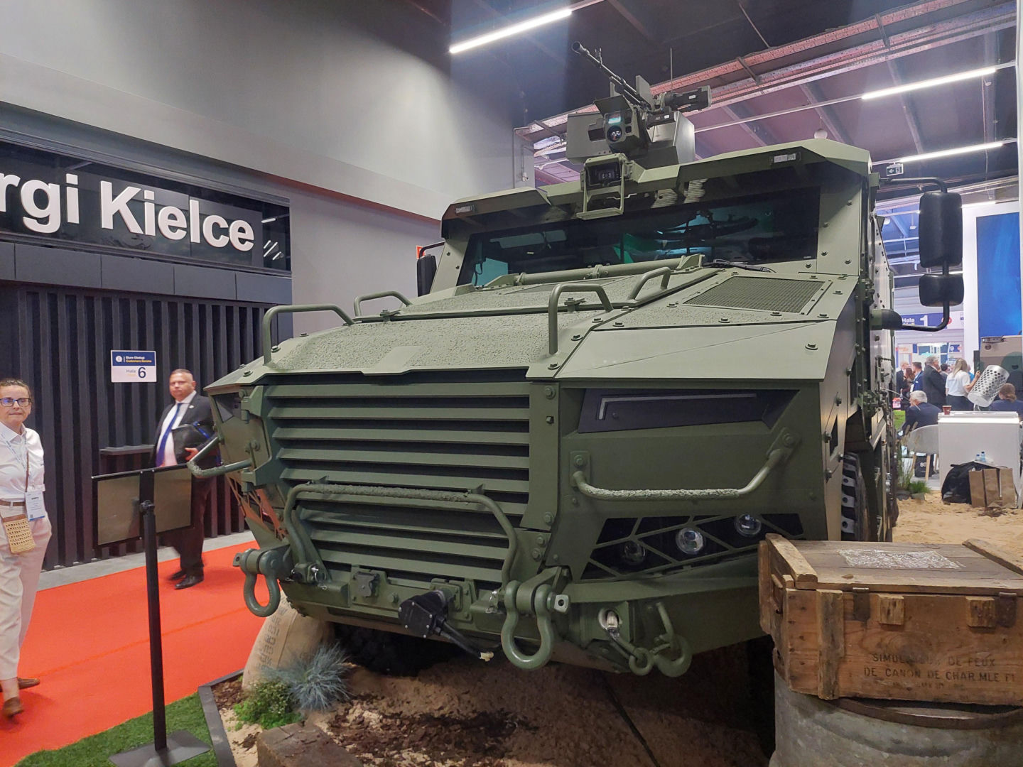 Huta Stalowa Wola rozszerza produkcję. Heron 6x6 wchodzi do gry