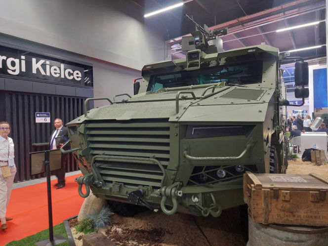 Huta Stalowa Wola rozszerza produkcję. Heron 6x6 wchodzi do gry