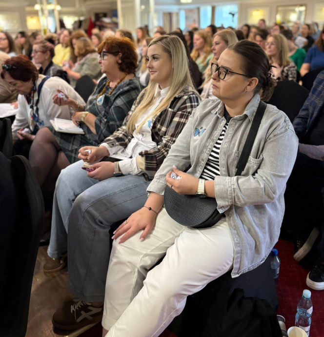 Świat Niebieskich Motyli w Starachowicach. Jak IV Ogólnopolska Konferencja zmienia rzeczywistość osób w spektrum autyzmu