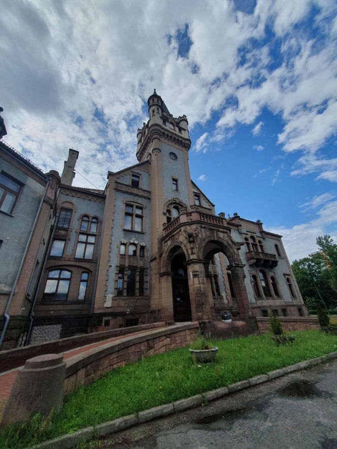 Porwał i zgwałcił dziewczynkę posiedzi 13 lat