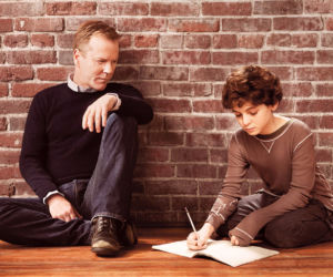 Touch. Jake (David Mazouz), Martin (Kiefer Sutherland)