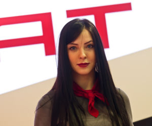 hostessy na targach Motor Show Poznań 2016