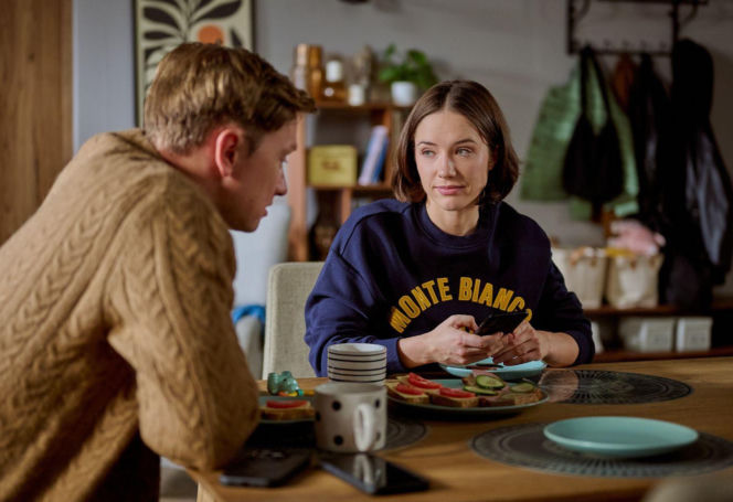 "Na Wspólnej", odcinek 4170: Julka martwi się o Kosmę, a o jego zniknięcie obwinia Leona