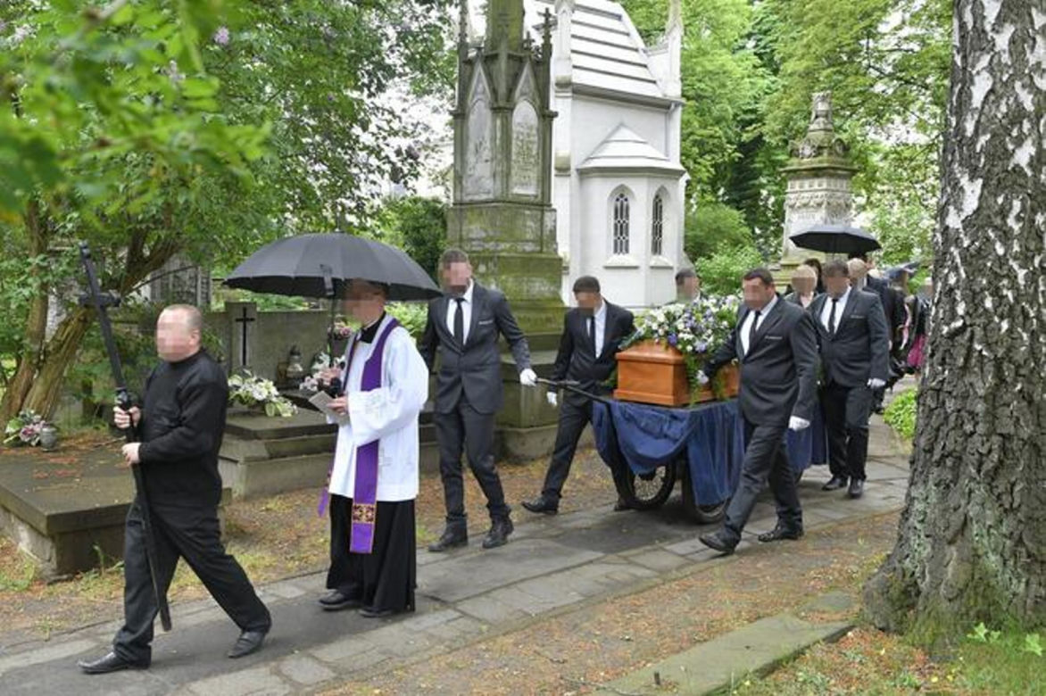Pijany szaleniec rozjechał kolarzy i strażaka pod Tarczynem. Jakub O. usłyszał wyrok