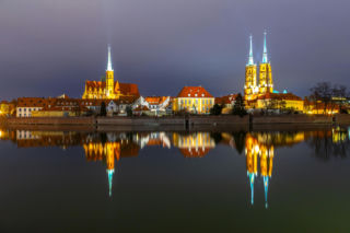 Polacy ruszają na długi weekend. Nad morzem coraz mniej miejsc, ale okazje wciąż czekają