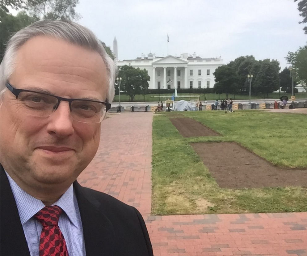 Marcin Wrona świętuje rocznicę pracy