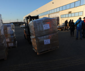 Koszalin solidarny z Ukrainą. Wyjechał pierwszy transport z pomocą dla Iwano-Frankiwska