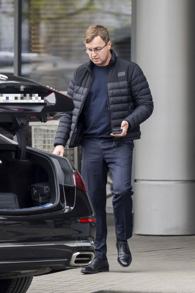 Ekstraklasa. Właściciel Widzewa Łódź przyłapany na lotnisku. Tajna misja ratunkowa