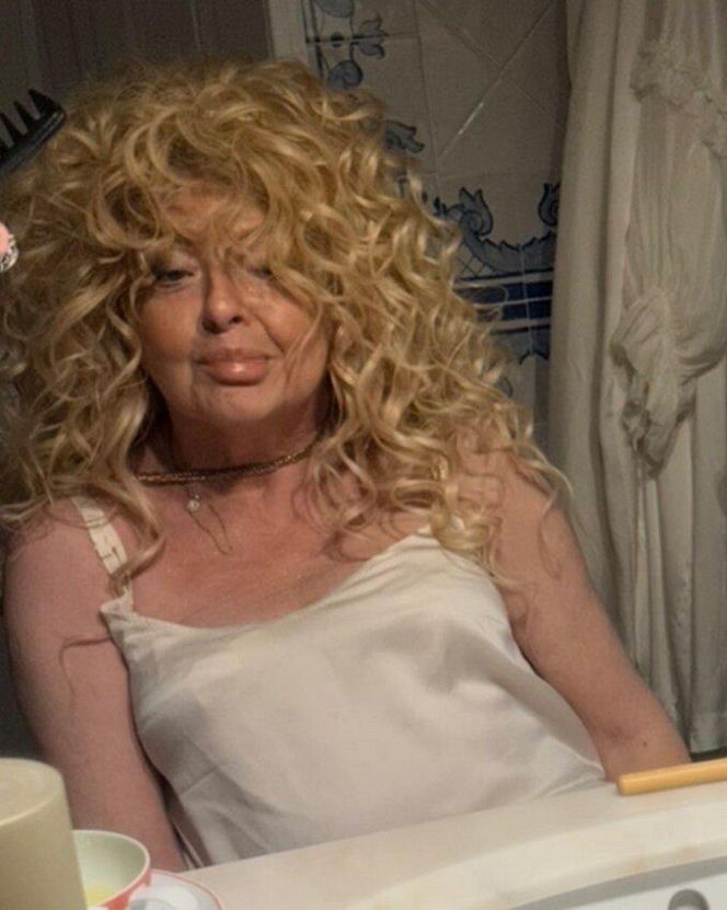 Była noc... Magda Gessler nie mogła się powstrzymać, potem poszła po rozum do głowy i usunęła kompromitującą fotkę