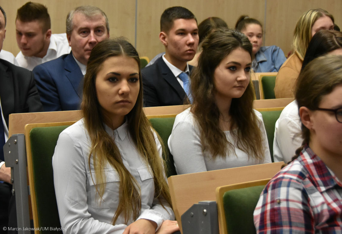Prezydent Białegostoku wyróżnił najlepszych uczniów białostockich zawodówek [ZDJĘCIA]