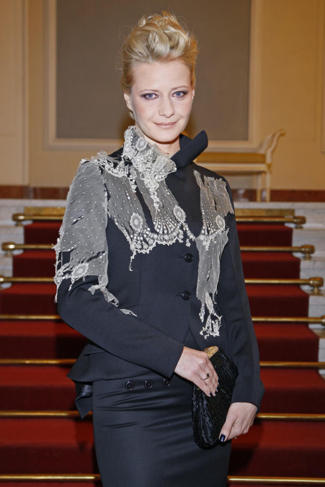 Tak Małgorzata Kożuchowska wyglądała na początku kariery. Jedna fryzura zrobiła z niej ikonę mody