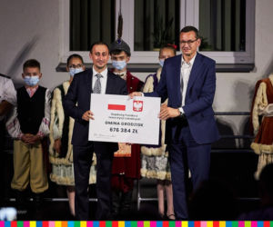 Premier Mateusz Morawiecki przyjechał na Podlasie i rozdaje czeki 