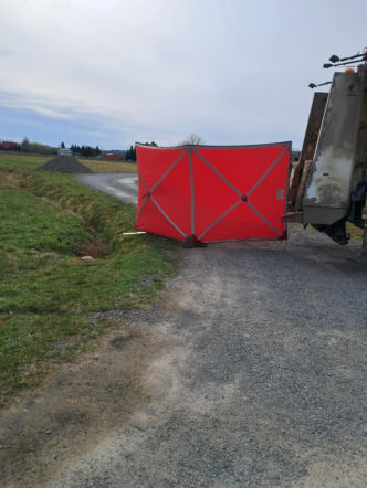 Tragiczny wypadek w miejscowości Lechów. Śmieciarka potrąciła 40-latka