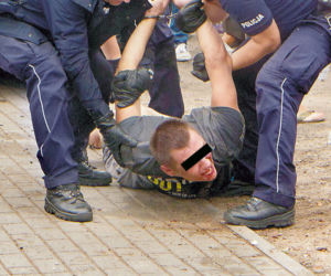 Ćpun rozjechał 3 osoby