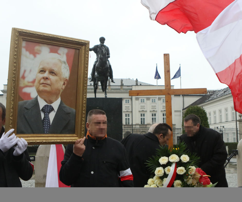 OD DZISIAJ MIESIĘCZNICA SMOLEŃSKA W ASYŚCIE HONOROWEJ.