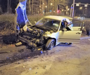 Pijany 24-letni Ukrainiec w BMW spowodował wypadek 