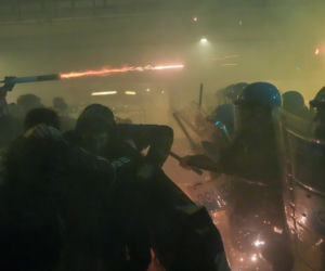 Protesty przeciwko IO w Mediolanie. Starcia z policją