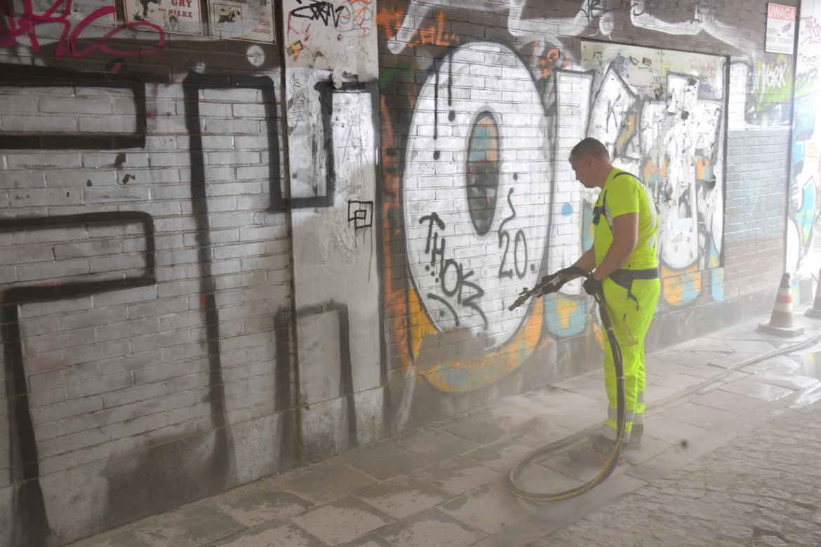 Warszawa rozpoczyna walkę z pseudograffiti